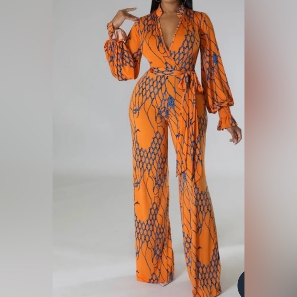 Stretch long sleeve neckline Jumpsuit with a V-neck